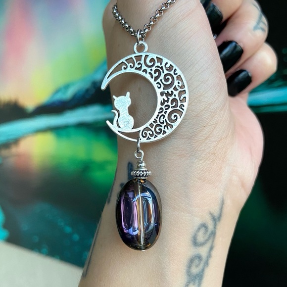 Crystal cat moon necklace . Black iridescent rainbow aura crystal & silver charm - Picture 12 of 15